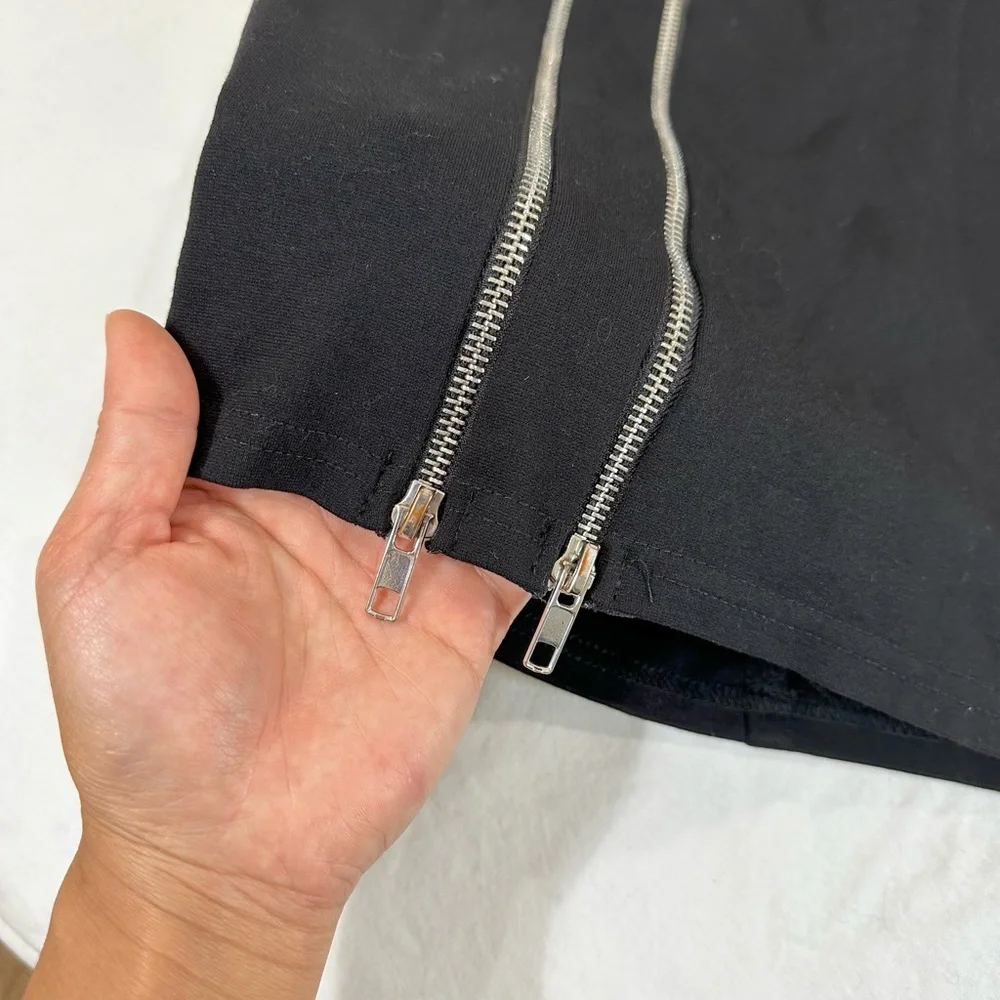 AQUA ZIP SLIT MINI SKIRT